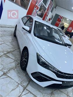 ئێم جی 5 پڵەس